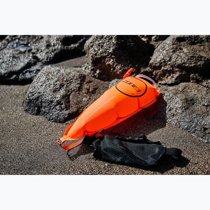 Bojka asekuracyjna ZONE3 Swim Safety Belt With Tow Float Pouch hi-vis orange 2