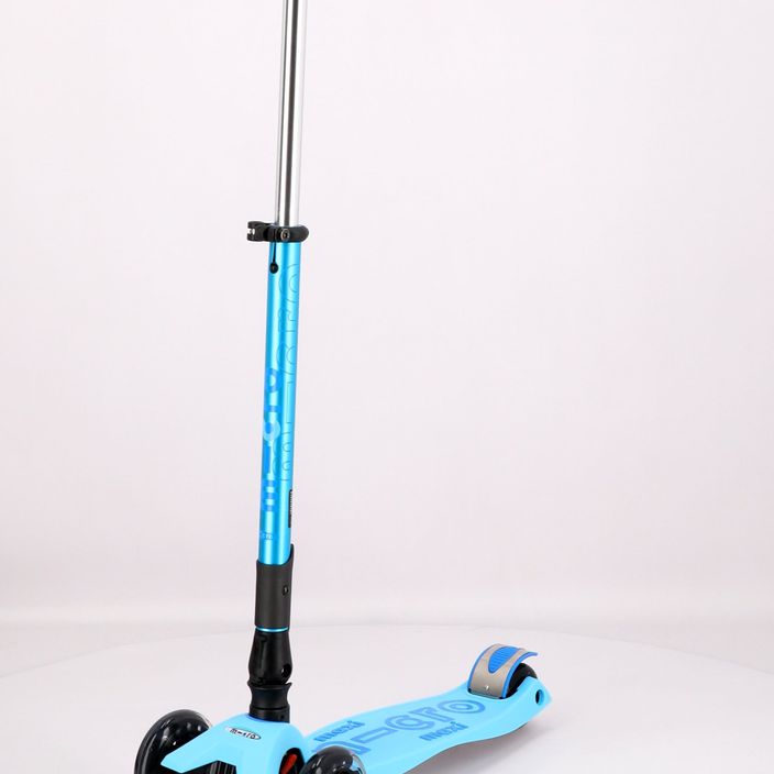 Hulajnoga trójkołowa dziecięca Micro Maxi Deluxe Foldable LED bright blue 8