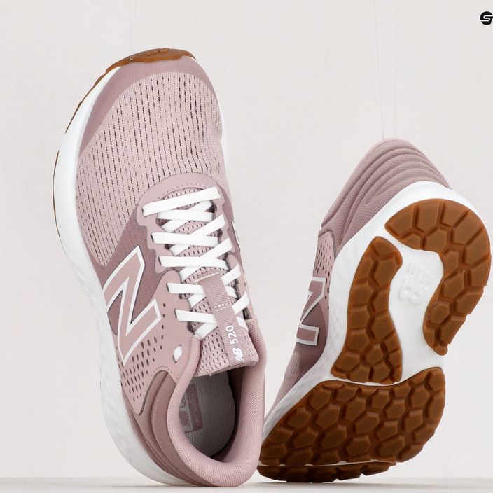 Buty do biegania damskie New Balance 520 v7 pink 10