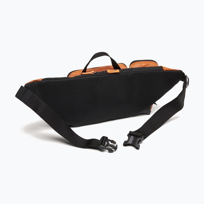 Saszetka nerka Oakley Road Trip Rc Beltbag 4 l ginger 3