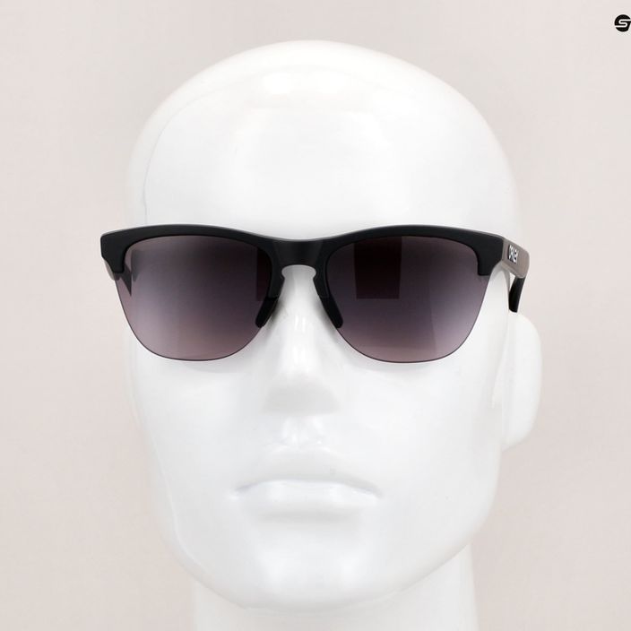 Okulary przeciwsłoneczne Oakley Frogskins Lite matte black/prizm grey gradient 13
