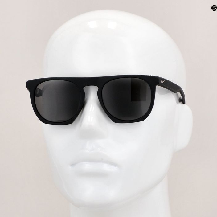 Okulary przeciwsłoneczne Nike Flatspot P matte black/silver grey polarized lens 8