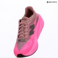 Buty do biegania damskie New Balance FuelCell Rebel V5 pink heat/rosewood 21