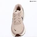 Buty do biegania damskie Nike Revolution 8 SE silt red/white-particle rose-tattoo 14