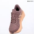 Buty do biegania damskie ASICS Novablast 6 dusty mauve/cantaloupe 9