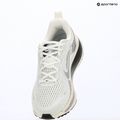 Buty do biegania damskie Nike Vomero 18 summit white/sail/metallic silver 16