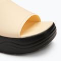 Klapki damskie Crocs Skyline Slide vanilla/black 7