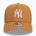 Czapka z daszkiem New Era League Essential Trucker New York Yankees dark beige 2