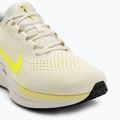 Buty do biegania męskie Nike Winflo 11 coconut milk/neon yellow/light zitron/volt 7