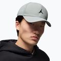 Czapka z daszkiem  Jordan Rise Structured Metal Jumpman light smoke grey/R511 9