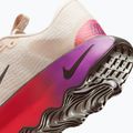 Buty treningowe damskie Nike Motiva SE pearl white/pale ivory/vivid purple/mtl gold grain 9