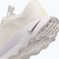 Buty damskie Nike Motiva summit white/white/metallix silver/summit whitee 9