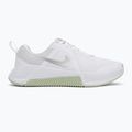 Buty treningowe damskie Nike MC Trainer 3 white/metallic silver/barely volt 2