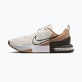 Buty treningowe męskie Nike Air Max Alpha Trainer 6 sail/baroque brown/hemp/desert dust 2