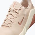 Buty treningowe damskie Nike Bella 7 pearl white/soft pearl/rose gold 15