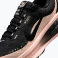 Buty do biegania damskie Nike Vomero 18 GORE-TEX black/crimson tint/black/black 11