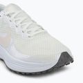 Buty do biegania damskie Nike Revolution 8 sail/white/pencil point/chalk 7