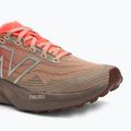 Buty do biegania damskie New Balance FuelCell Venym urgent red 7