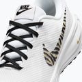 Buty do biegania damskie Nike Revolution 8 white/metallic gold/black 7