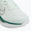 Buty do biegania damskie Nike Quest 6 barely green/white/metallic silver 7