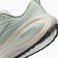 Buty do biegania damskie Nike Vomero Plus light silver/metallic silver 4