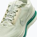 Buty do biegania damskie Nike Pegasus Premium sea glass/malachite/metallic silver 4