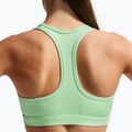 Biustonosz treningowy Nike Swoosh cucumber calm/white 4