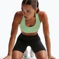 Biustonosz treningowy Nike Swoosh Medium Support cucumber calm/white 5