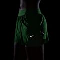 Spodenki do biegania damskie Nike Swift Mid-Rise 2in1 illusion green 8