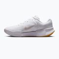 Buty do tenisa damskie Nike GP Challenge Pro white/summit white/linen/light orewood brown 2