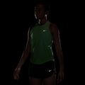 Koszulka do biegania damska Nike Swift Dri-Fit Tank Top illusion green 7