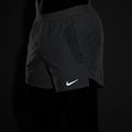 Spodenki do biegania męskie Nike Stride grey fog 5