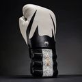Rękawice bokserskie Venum Reverso Boxing white/black 9
