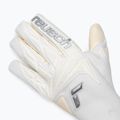 Rękawice bramkarskie Reusch Attrakt Gold X Strapless white/silver 4