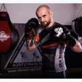 Rękawice bokserskie DBX BUSHIDO z systemem Wrist Protect czarne Bb2 19