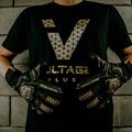 Rękawice bramkarskie dziecięce Football Masters Voltage Plus NC v 4.0 czarne/złote 8