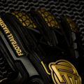 Rękawice bramkarskie dziecięce Football Masters Voltage Plus RF v 4.0 czarne/złote 8