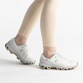 Buty do biegania damskie On Running Cloudventure ice/glacier 2