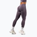 Legginsy treningowe damskie NEBBIA Flow Seamless Maximum Push-Up dark grey 3