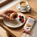 Croissant proteinowy GymBeam High Protein 50 g berry 2