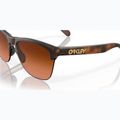 Okulary przeciwsłoneczne Oakley Frogskins Lite matte brown tortoise/prizm brown gradient 6