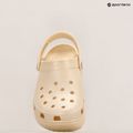 Klapki damskie Crocs Classic Shimmer Platform Clog vanilla 10