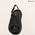 Sandały damskie Crocs Brooklyn Luxe Cross Strap black 16