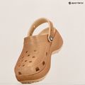 Klapki damskie Crocs Classic Platform Glitter shitake 16