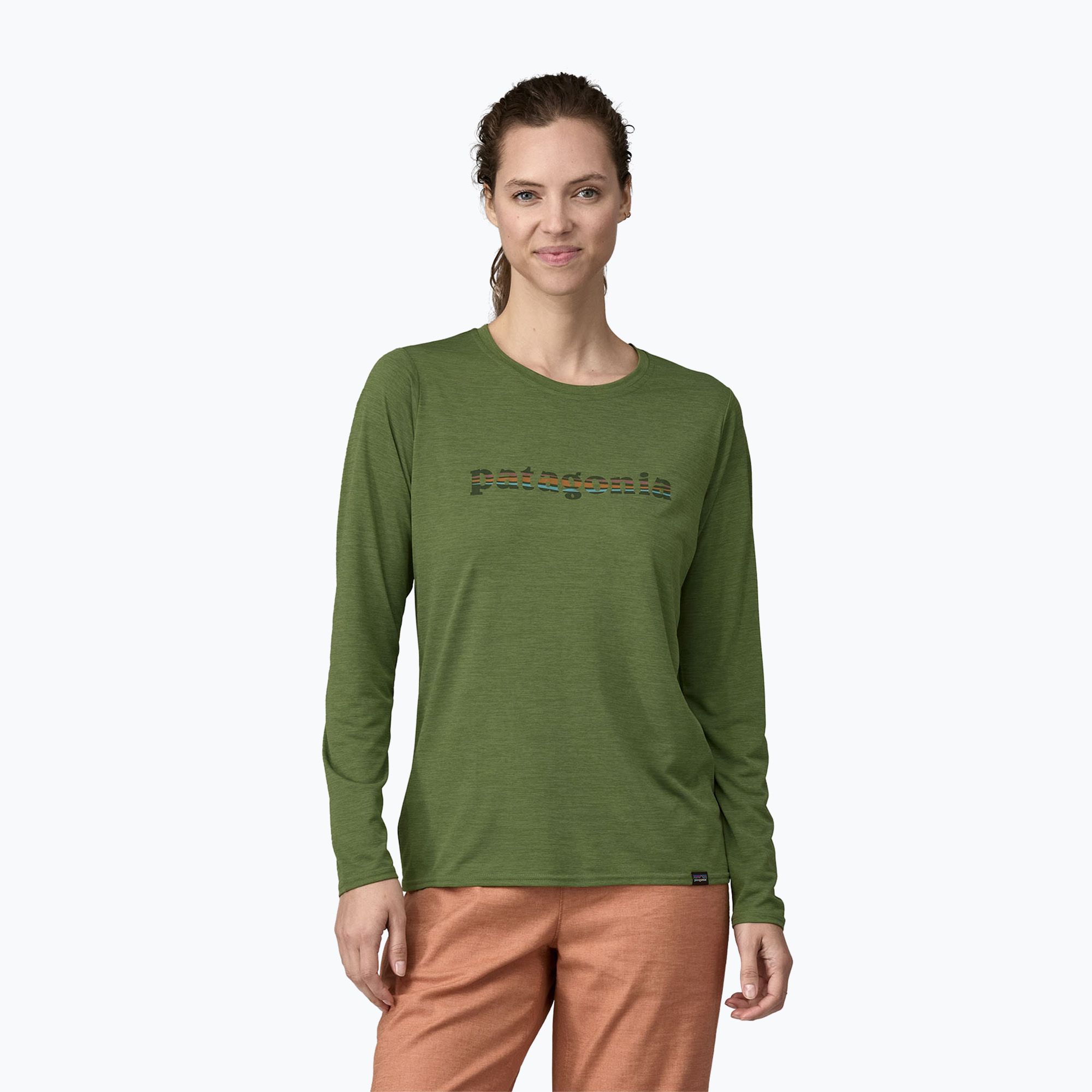 Longsleeve damski Patagonia Cap Cool Daily Graphic Shirt 73 text logo/terrain green x-dye 