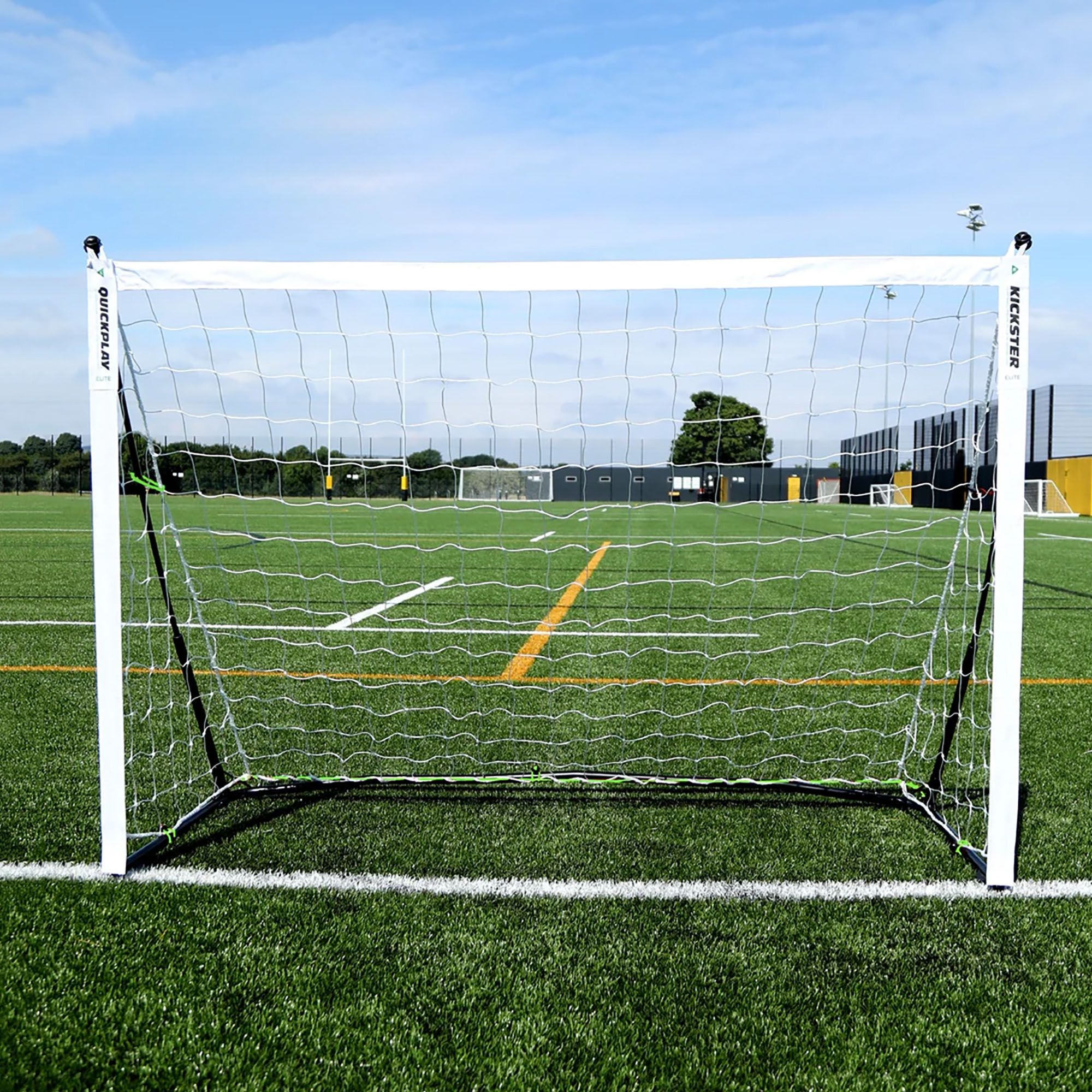 Bramka do piłki nożnej QuickPlay Kickster Elite 183 x 122 cm black/white 
