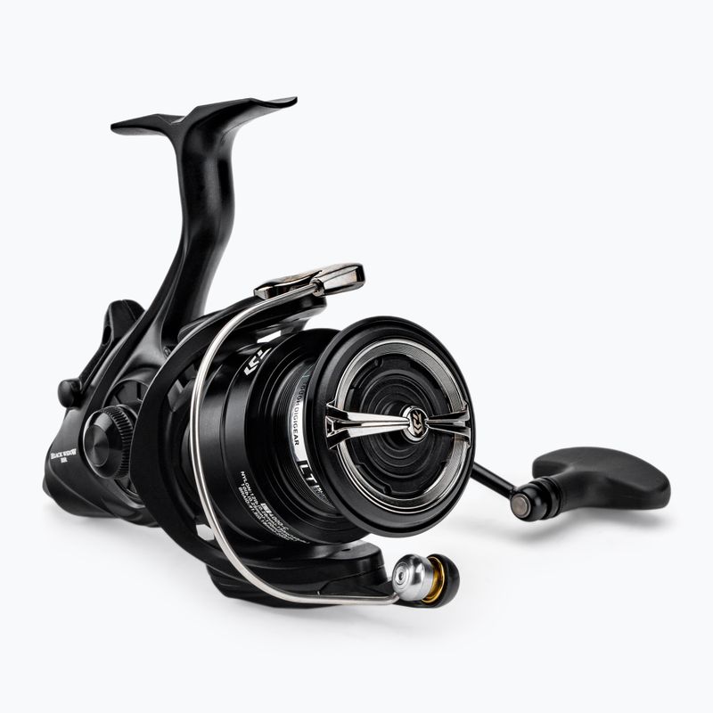 Kołowrotek karpiowy Daiwa Black Widow BR czarny