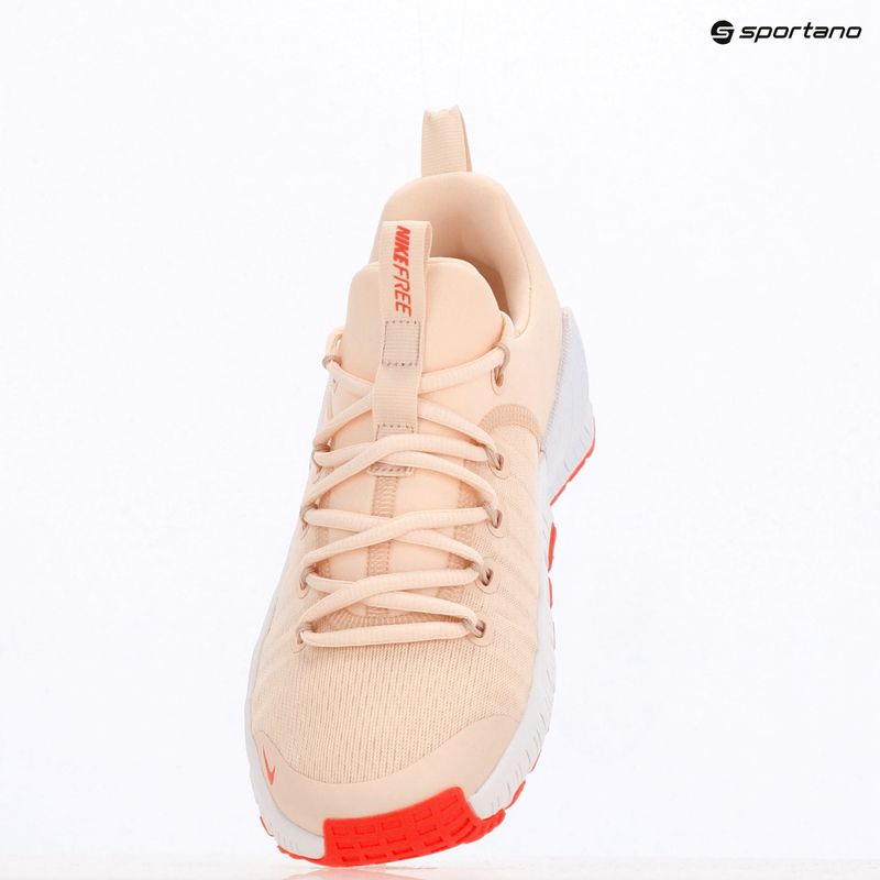 Buty treningowe damskie Nike Free Metcon 6 guava ice/light wild mango/white 9