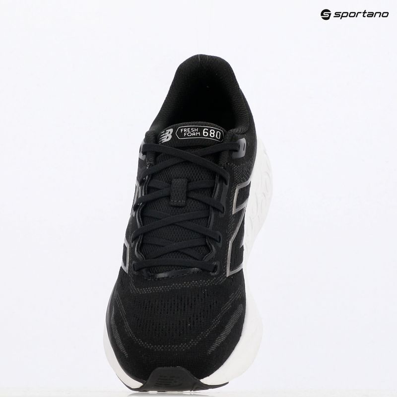 Buty do biegania męskie New Balance Fresh Foam 680 v8 black/white 9