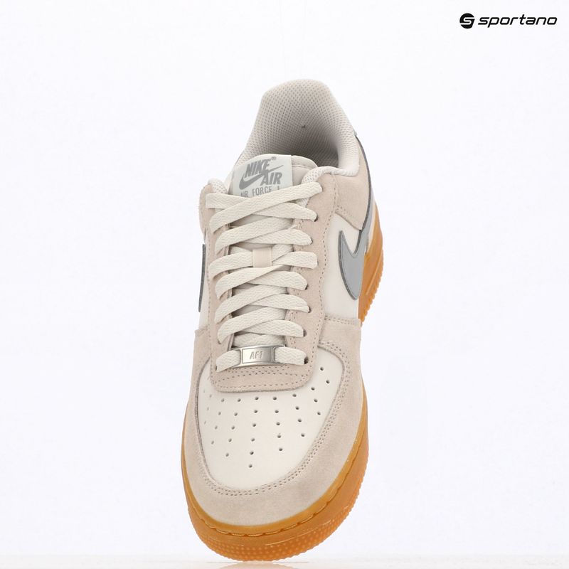 Buty męskie Nike Air Force 1 '07 Lv8 beige 9